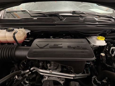 Used 2025 RAM 1500 Big Horn AWD/4WD image 32