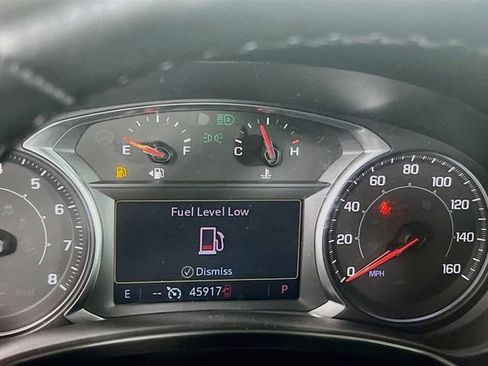Used 2024 GMC Terrain SLT FWD image 11
