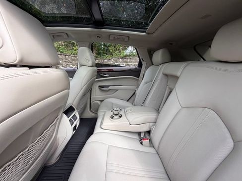 Used 2015 Cadillac SRX Luxury w/ Driver Awareness Package FWD image 30
