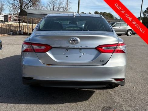 Used 2019 Toyota Camry LE image 5