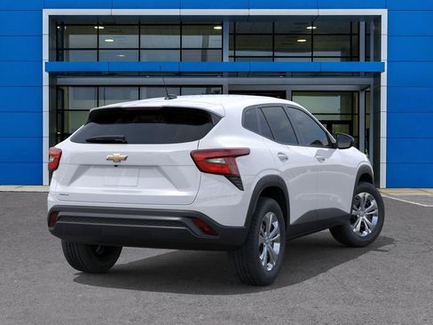 New 2026 Chevrolet Trax LS FWD image 4