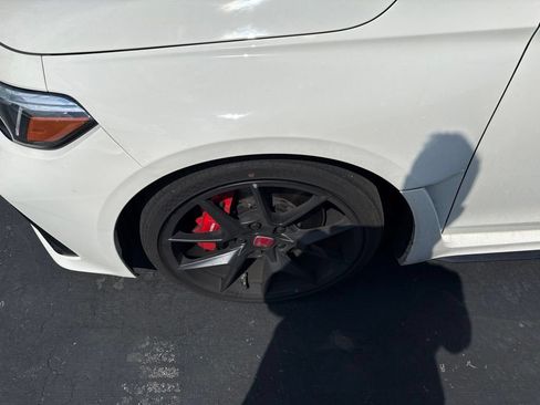 Used 2025 Honda Civic Type R image 2