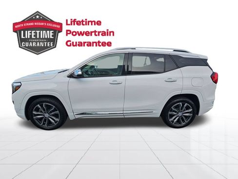 Used 2020 GMC Terrain Denali w/ Denali Premium Package FWD image 2