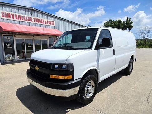 Used 2022 Chevrolet Express 2500 w/ Driver Convenience Package RWD image 1