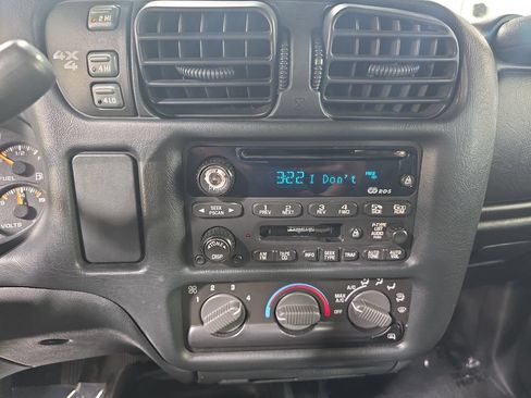 Used 2002 GMC Sonoma SLS w/ ZR5 Appearance Pkg AWD/4WD image 17