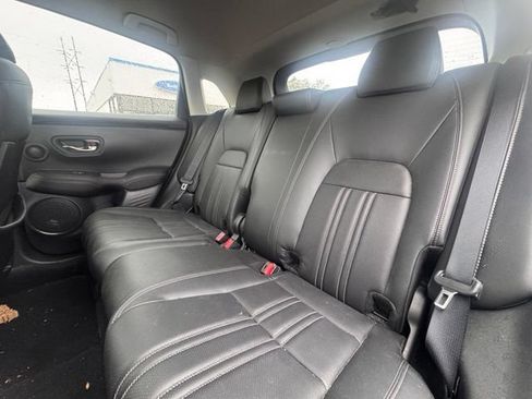 Used 2024 Honda HR-V EX-L image 12