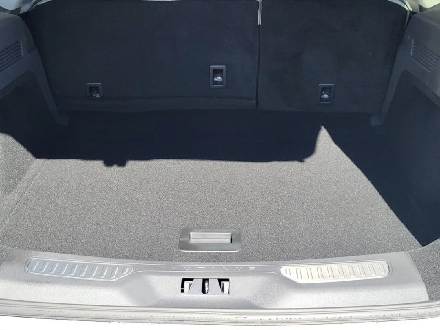 New 2026 Lincoln Nautilus Premier AWD/4WD image 17
