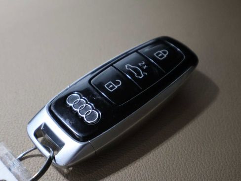 Used 2023 Audi Q7 2.0T Premium w/ Convenience Package AWD/4WD image 39
