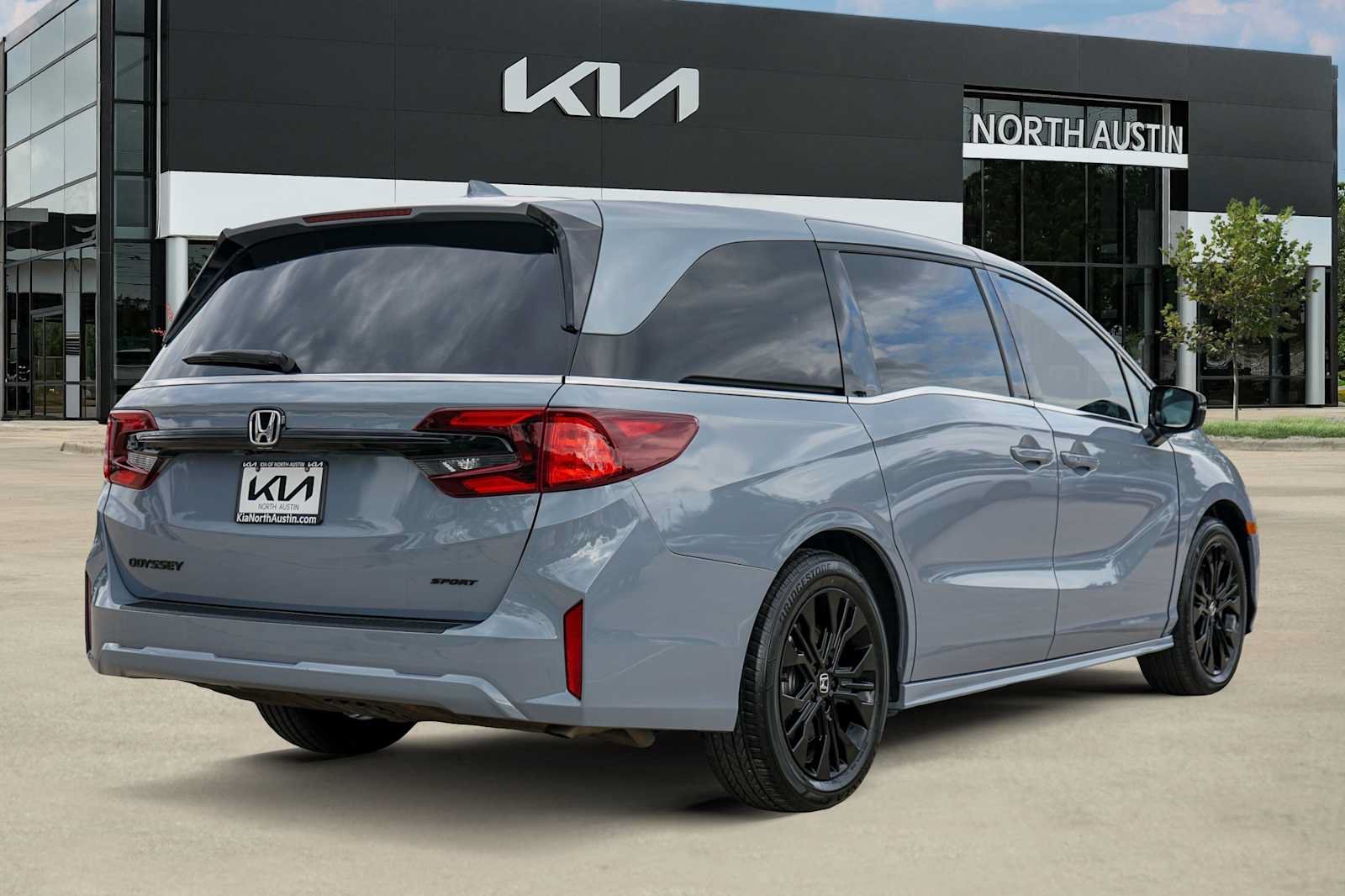 Used 2026 Honda Odyssey Sport-L image 5