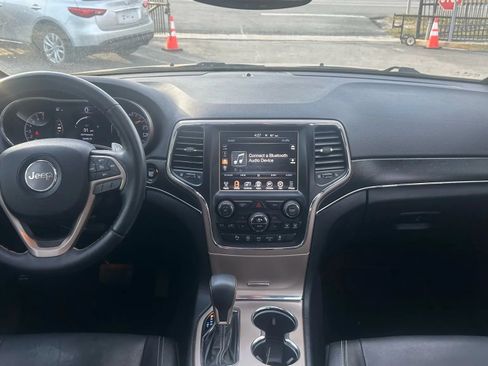 Used 2017 Jeep Grand Cherokee Limited AWD/4WD image 14