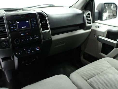 Used 2015 Ford F150 XLT AWD/4WD image 17