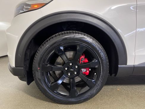 Used 2020 Ford Explorer ST w/ ST Street Pack AWD/4WD image 11