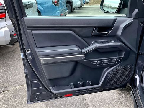 New 2026 Toyota Tacoma SR5 AWD/4WD image 10