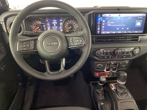 New 2026 Jeep Gladiator Mojave image 15