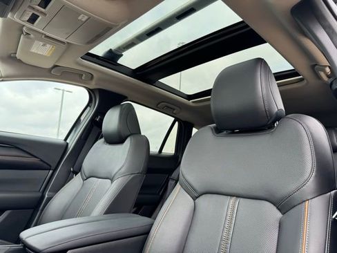 Used 2025 MAZDA CX-50 2.5 Hybrid w/ Weather Package image 14