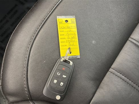 Used 2012 Buick Regal Premium image 30