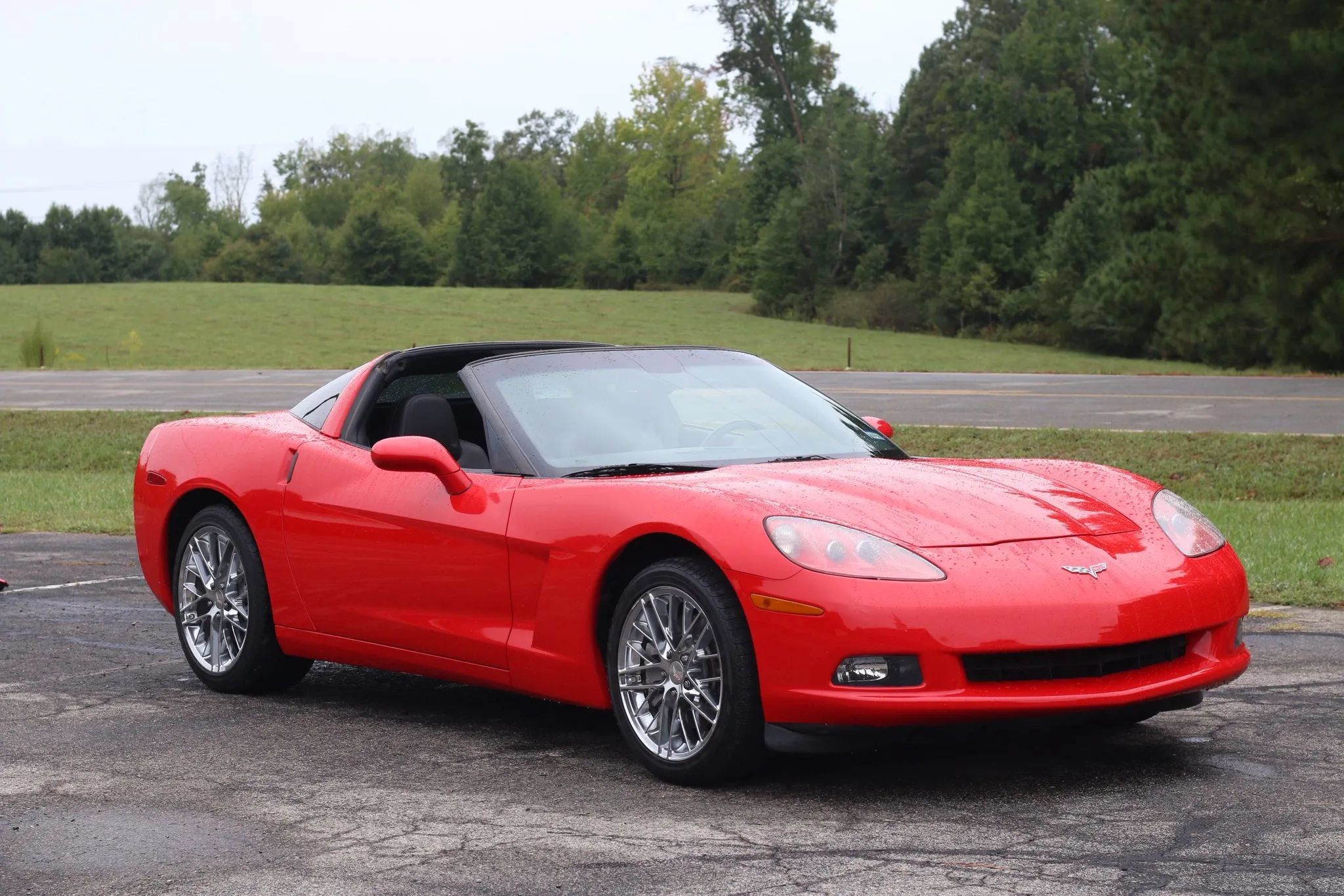 Used 2012 Chevrolet Corvette Coupe RWD image 2