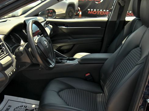 Used 2022 Toyota Camry SE FWD image 18