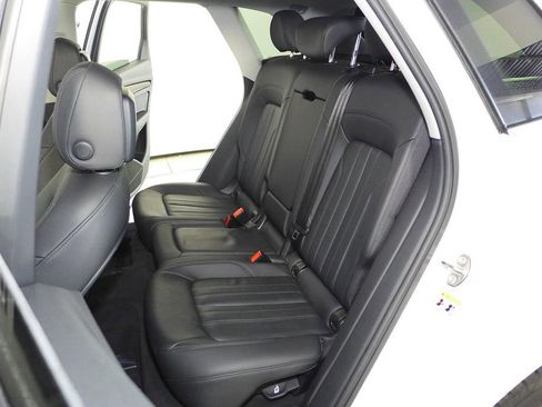 Used 2019 Audi Q5 2.0T Premium w/ Convenience Package image 21