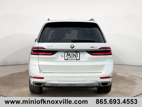 Used 2023 BMW X7 xDrive40i w/ Premium Package image 4