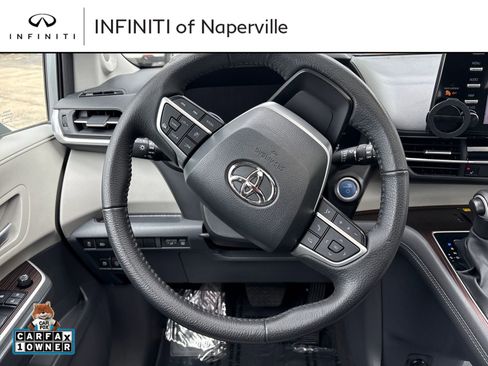 Used 2023 Toyota Sienna XLE w/ XLE Plus Package AWD/4WD image 14