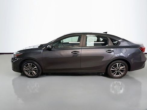 Used 2023 Kia Forte LXS image 6