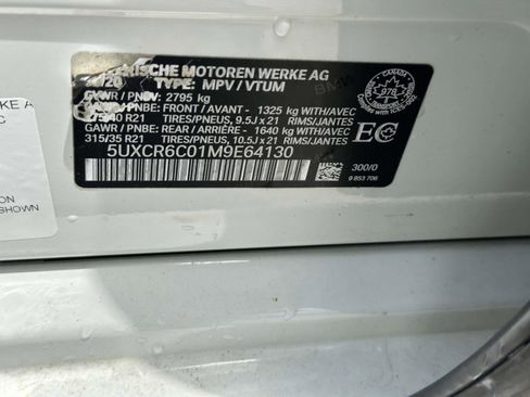 Used 2021 BMW X5 xDrive40i w/ Premium Essential Package image 16