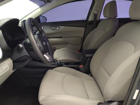 Used 2021 Kia Forte LXS FWD image 17