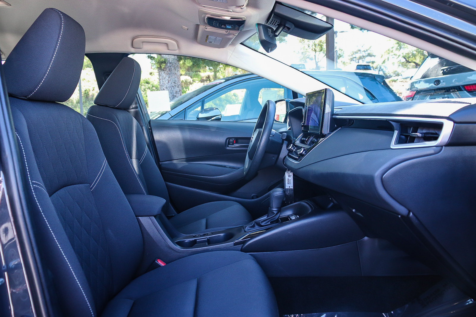Certified 2023 Toyota Corolla LE w/ Carpet Mat Package (TMS) FWD image 17