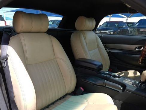 Used 2005 Ford Thunderbird RWD image 13
