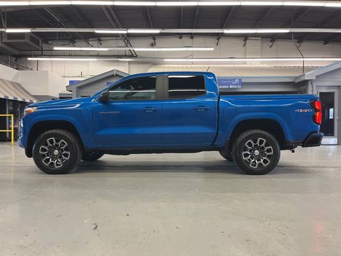 Used 2023 Chevrolet Colorado LT w/ LT Convenience Package III image 4