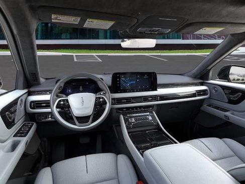 New 2026 Lincoln Aviator Black Label w/ Dynamic Handling Package AWD/4WD image 9