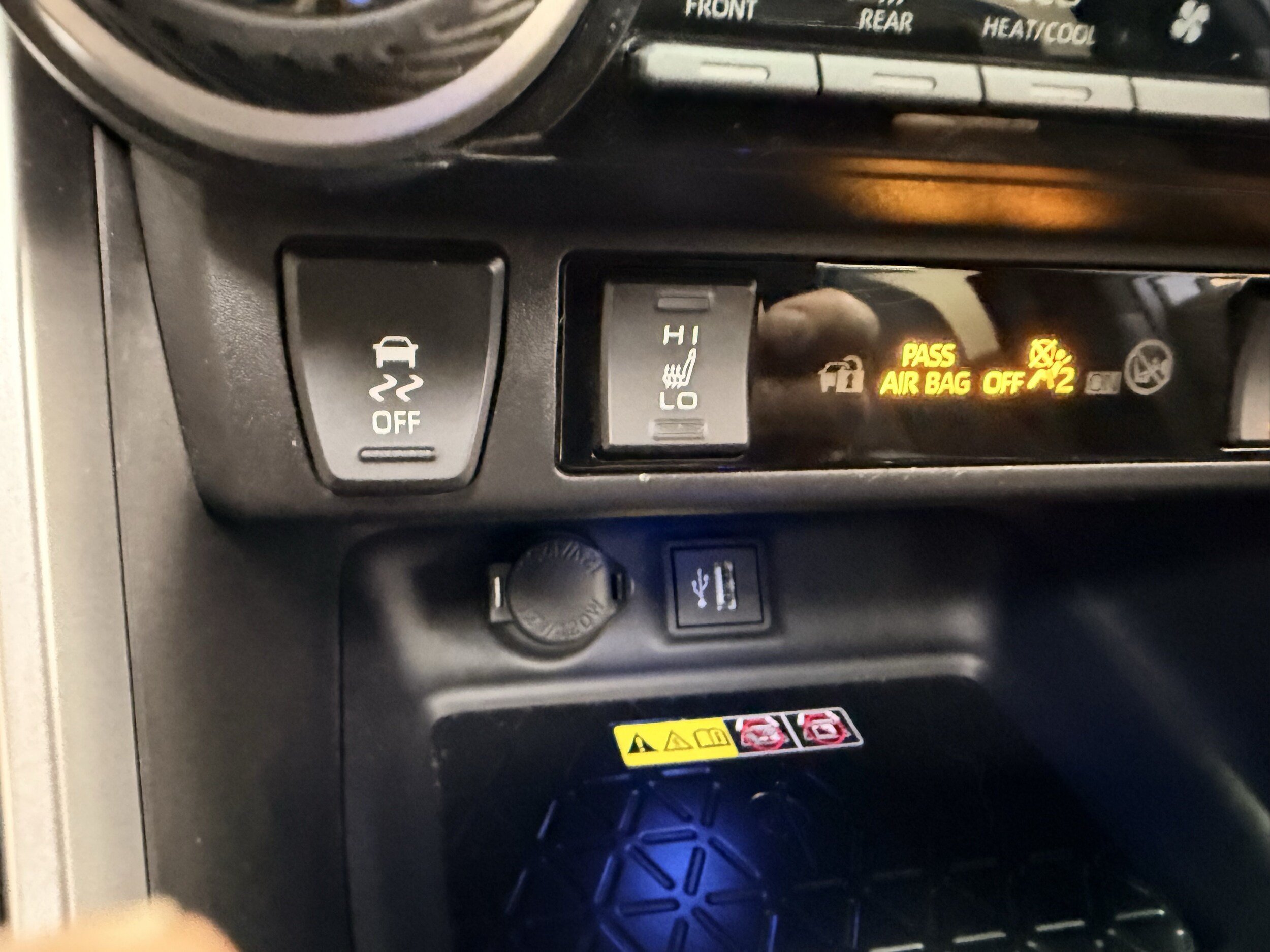 Used 2024 Toyota RAV4 XSE w/ Weather Package AWD/4WD image 35