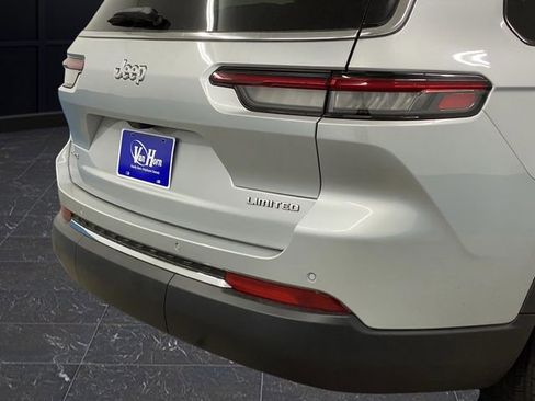 New 2025 Jeep Grand Cherokee L Limited w/ Trailer Tow Package image 39