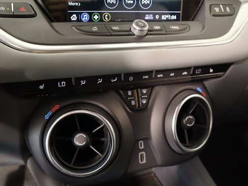 Used 2020 Chevrolet Blazer LT image 7