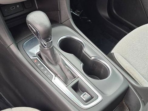 Used 2023 Chevrolet Equinox LS FWD image 11