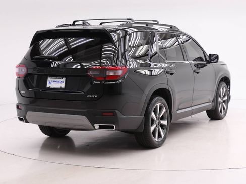 Certified 2023 Honda Pilot Elite image 2