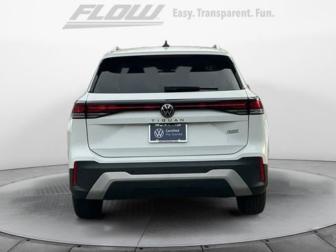 Certified 2025 Volkswagen Tiguan S image 8