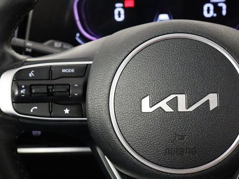 Used 2025 Kia Sportage EX FWD image 8