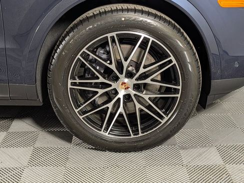 New 2026 Porsche Cayenne AWD/4WD image 14