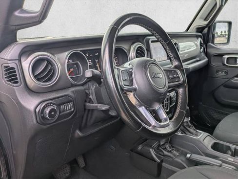 Used 2020 Jeep Wrangler Unlimited Sahara AWD/4WD image 9