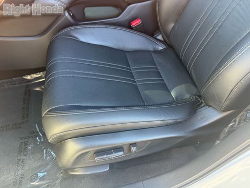 Used 2025 Honda HR-V EX-L image 13