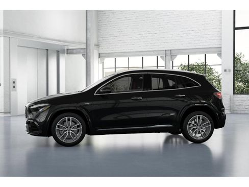 New 2026 Mercedes-Benz GLA 35 AMG 4MATIC image 35