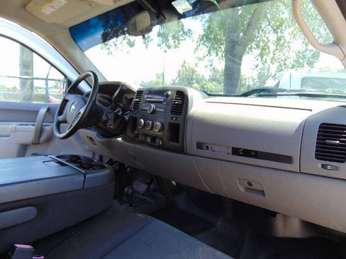 Used 2013 Chevrolet Silverado 3500 W/T w/ Snow Plow Prep Package AWD/4WD image 26
