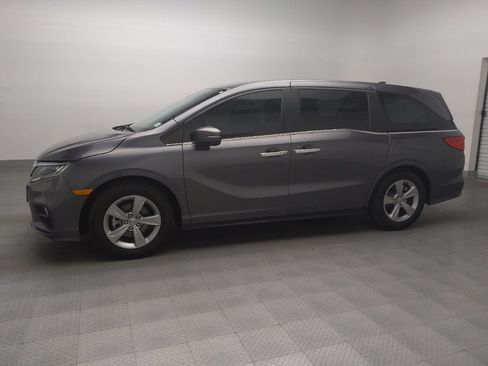 Used 2018 Honda Odyssey EX image 2