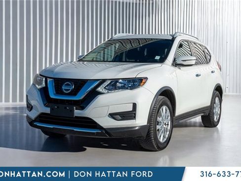 Used 2018 Nissan Rogue SV image 1
