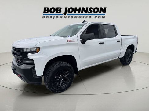 Used 2022 Chevrolet Silverado 1500 LT Trail Boss w/ Convenience Package II AWD/4WD image 9