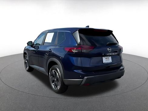 Used 2025 Nissan Rogue SV AWD/4WD image 11