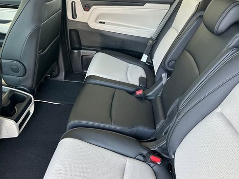 New 2026 Honda Odyssey Elite image 13