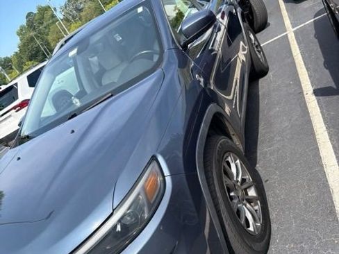 Used 2020 Jeep Cherokee Latitude Plus w/ Comfort/Convenience Group AWD/4WD image 5